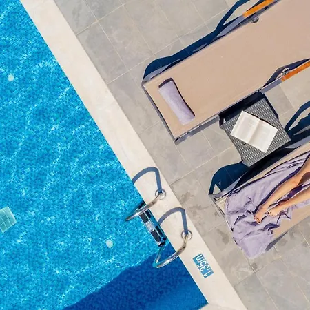 Βίλα Luxury Vanato & Pool