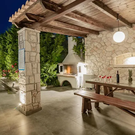 Luxury Vanato & Pool Βίλα Koukounariá